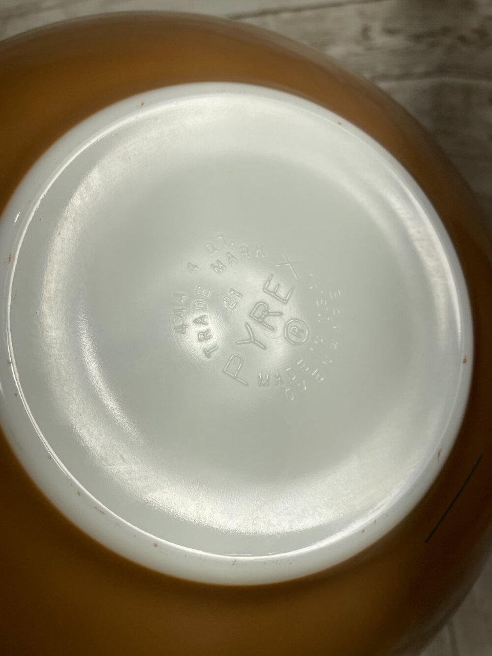 Vtg Pyrex 444 Early American Cinderella 4 Qt Mixing Bowl Rooster Brown Gold EUC - Picture 6 of 7